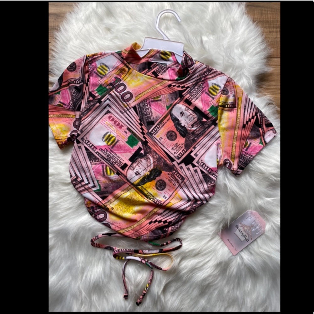 “1Hunnit” Open-Back croptop